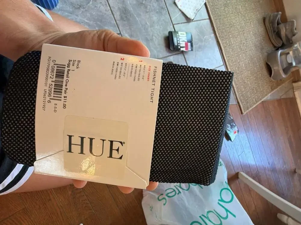Hue Women's Fishnet Tights in Black, Size 1